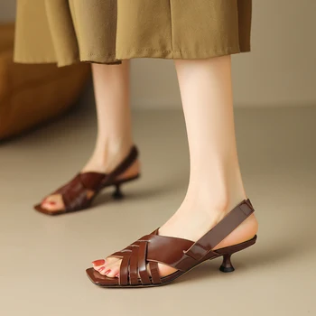 Elegantiškos basutės su sagtimi, vasaros ir pavasario sandalai moterims