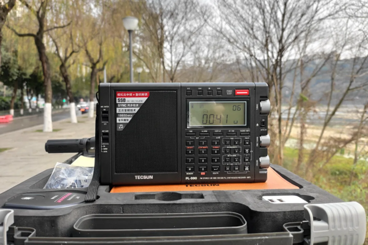 Tecsun Pl-990 Nešiojamasis Radijo Imtuvas, Visi diapazonai vienpusės šalinės juostos Digital Tuning FM Radijo with16GB TF Kortelė